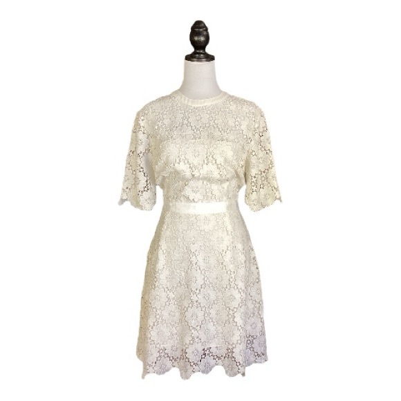 ModCloth White Ivory Floral Lace Short Sleeve Scallop Mini Dress Size 12 - Picture 2 of 9
